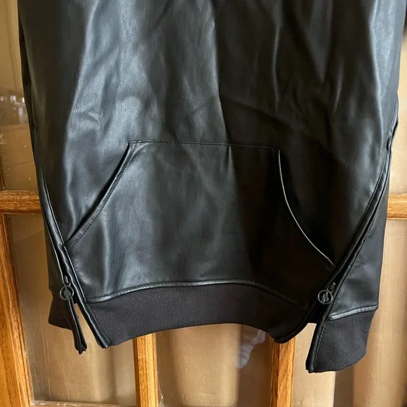 ⭐️Chicago Bulls 🏀 FISLL Black dress Size Medium ⭐️ - Picture 4 of 8